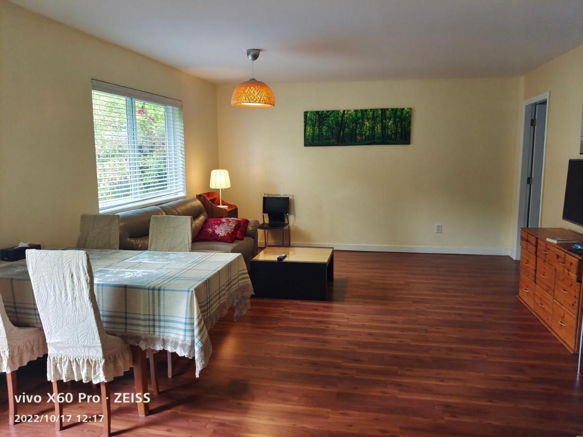 Romantic Homestay Coquitlam Eksteriør billede