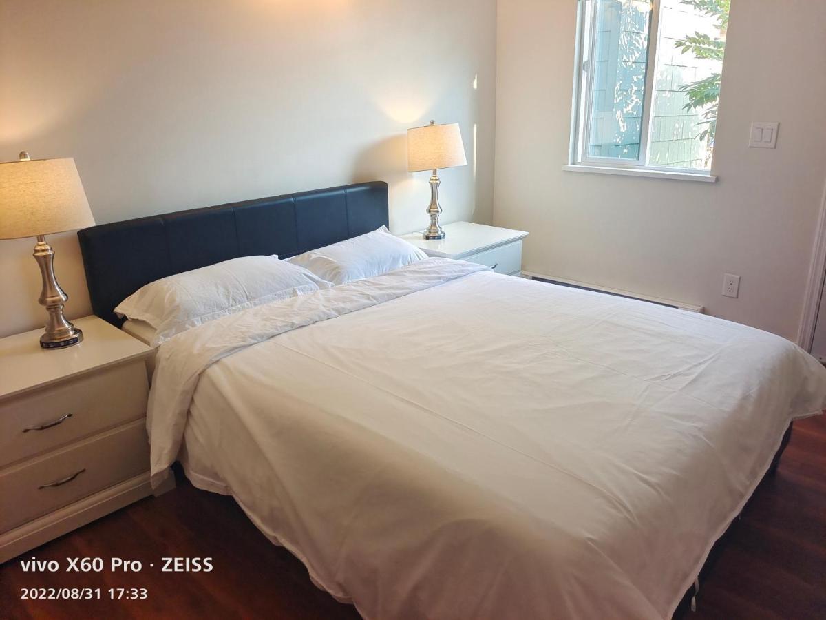 Romantic Homestay Coquitlam Eksteriør billede