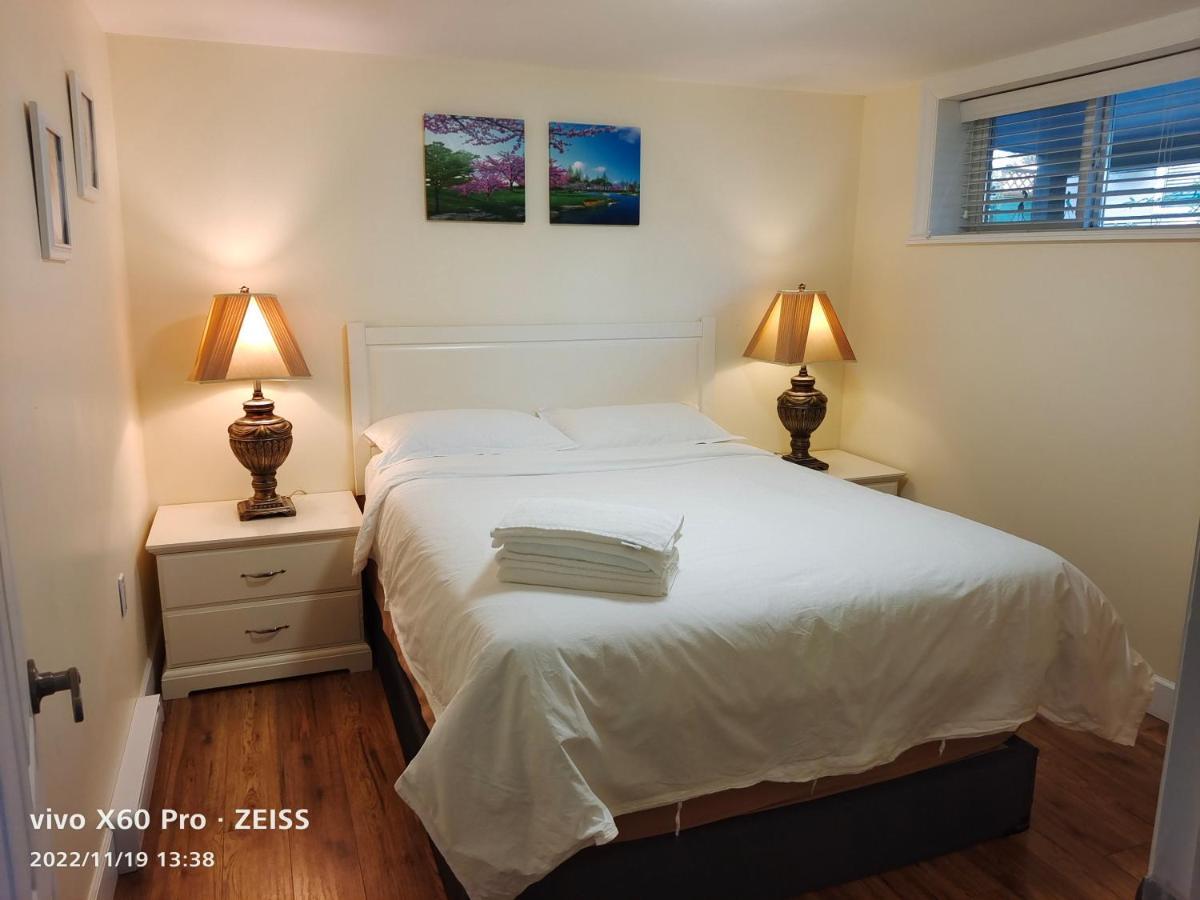 Romantic Homestay Coquitlam Eksteriør billede